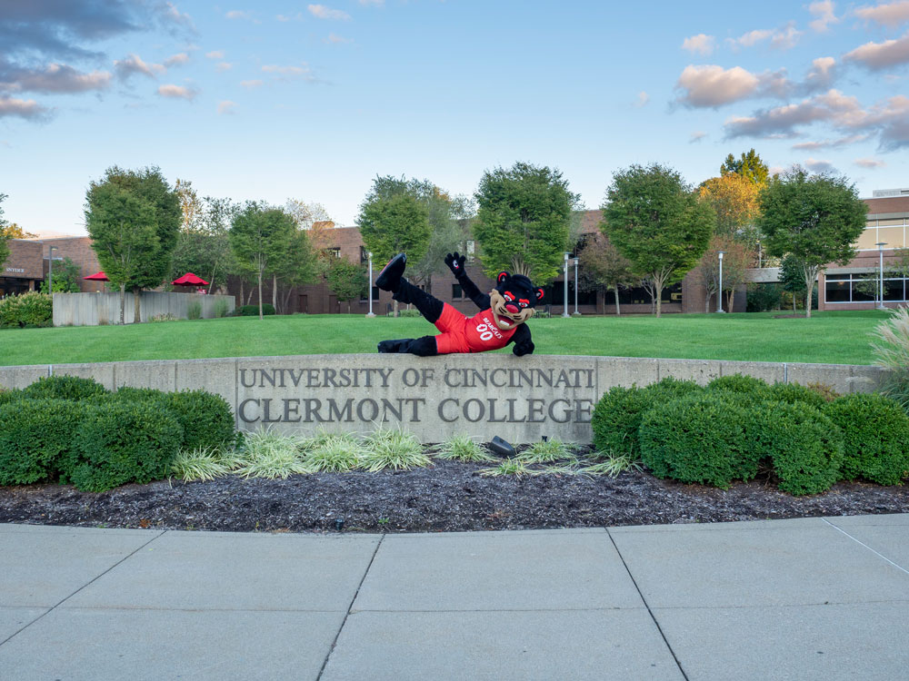 UC Clermont sign with bearcat mascot