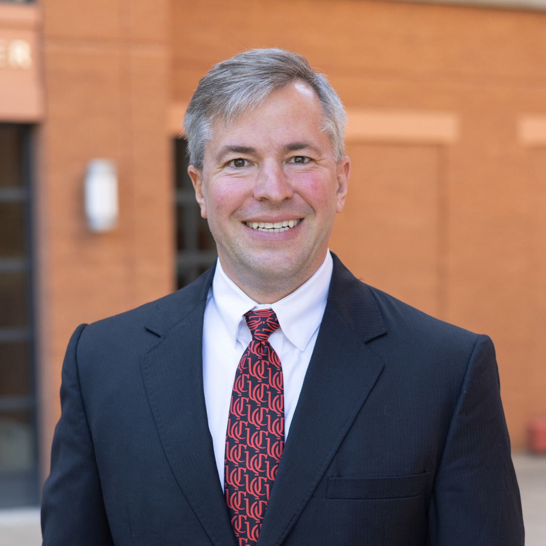 New faculty headshots f25 - 6