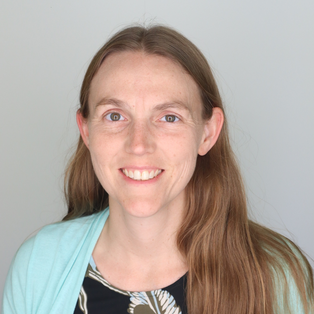 New faculty headshots f25 - 1