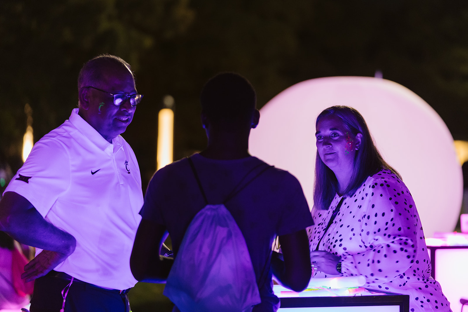 UC President Neville Pinto and First Lady Jennifer Pinto meet first-year students.