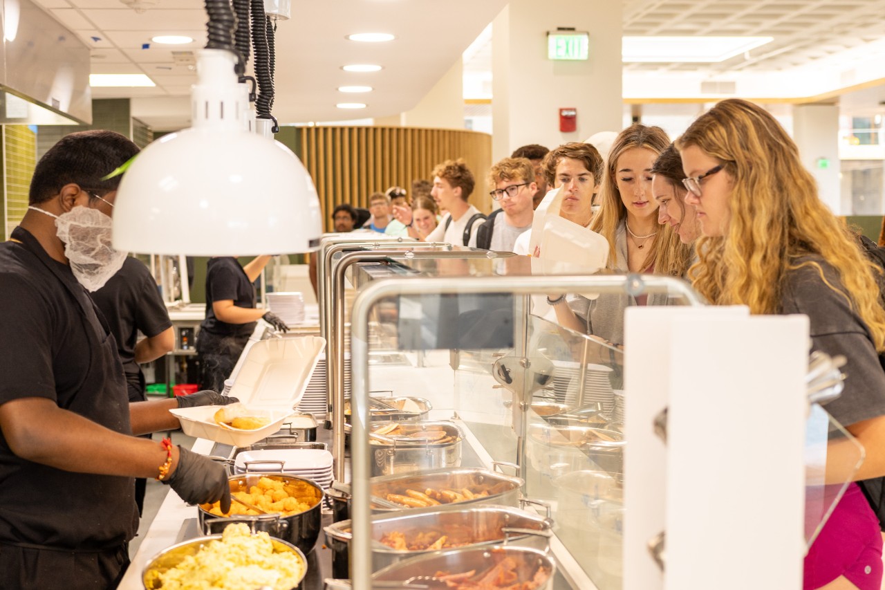 Student on the campus smoothie bike