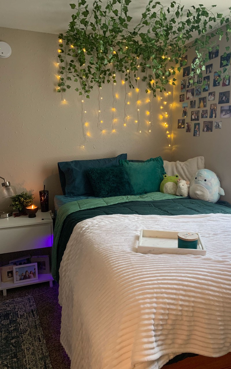 CP Cincy dorm room, decorated with greenery 