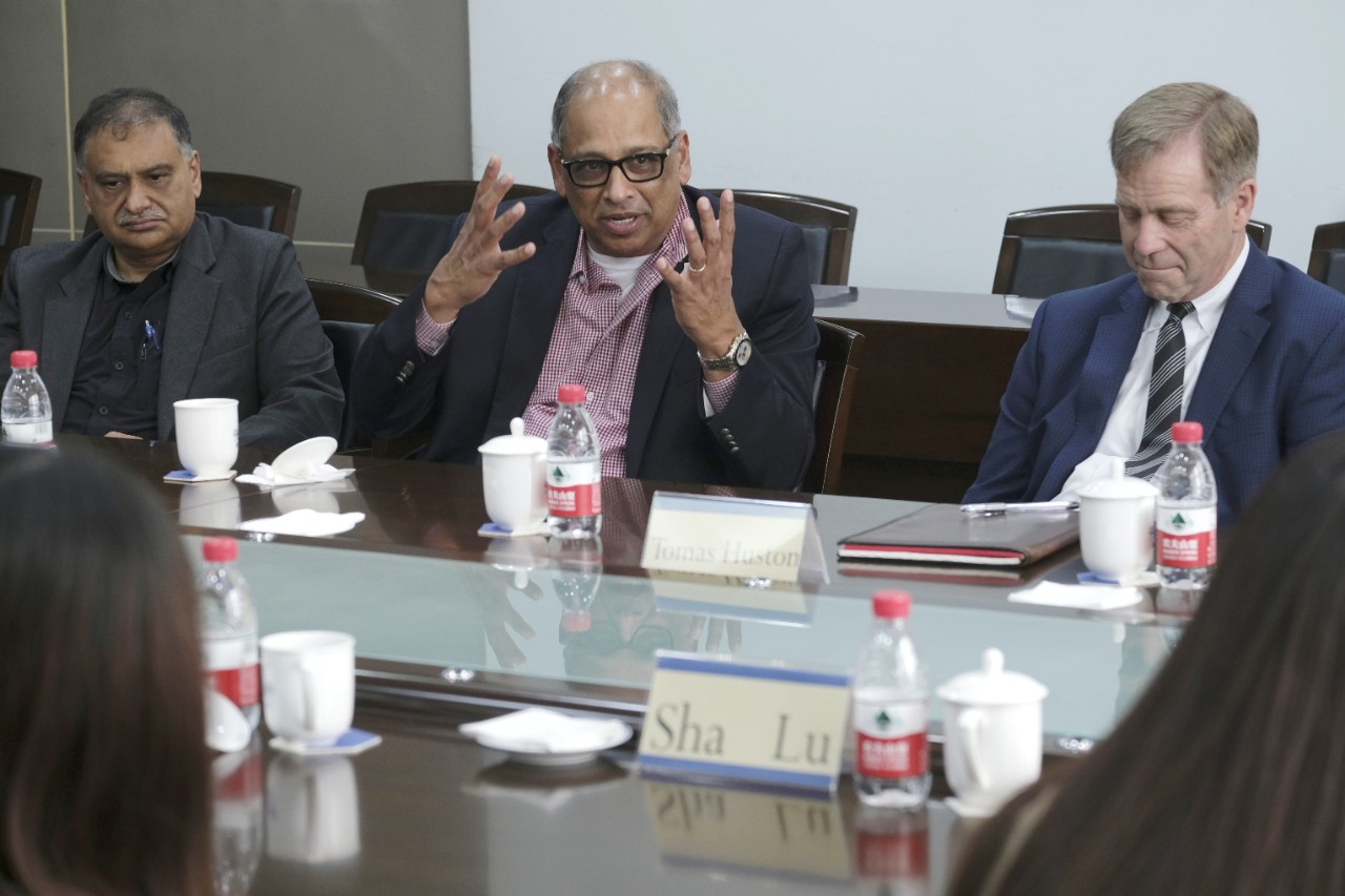 UC President Pinto speaks at Chongqing University