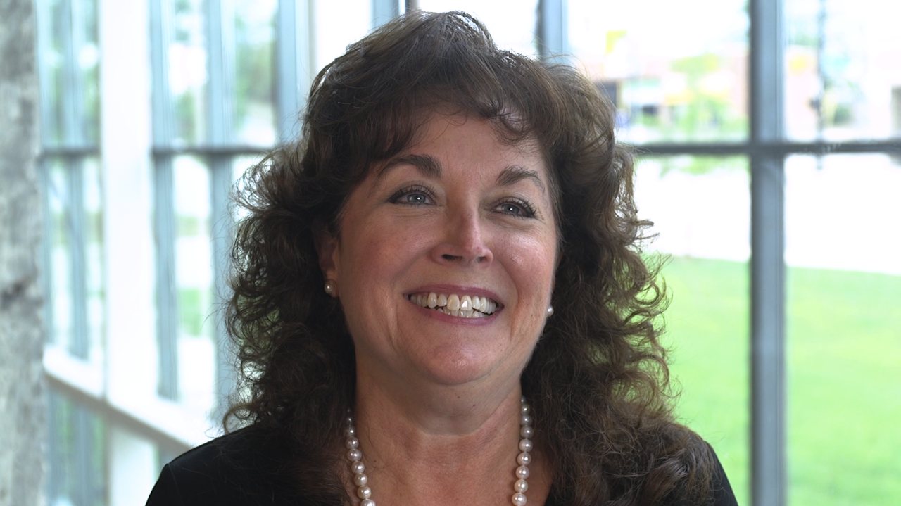 Headshot of Teri Reed