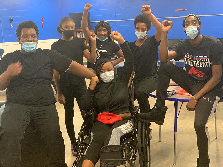 keonte alexander with kids