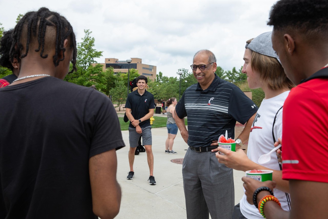 President Pinto treats students to free Kona Ice during Welcome Week.