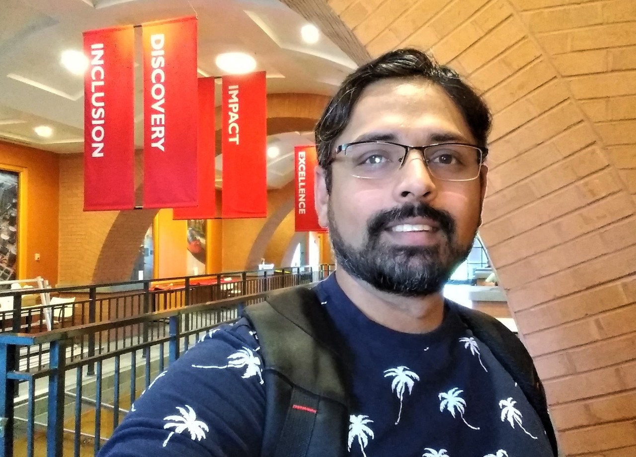 Syed Qasim Zaheer headshot