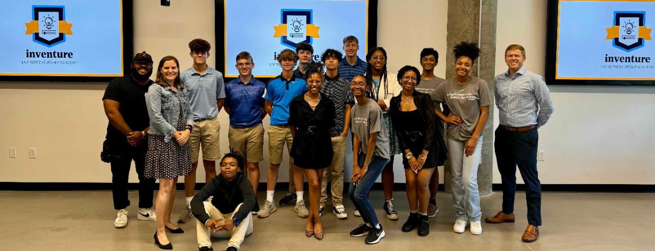 Main Street Venture group photo of students