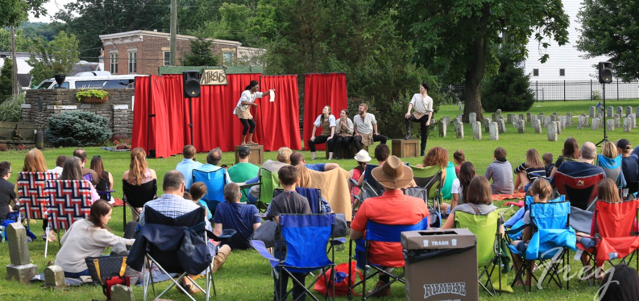 Crowds enjoying a midsummer performance from the Cincinnati Shakespeare Company