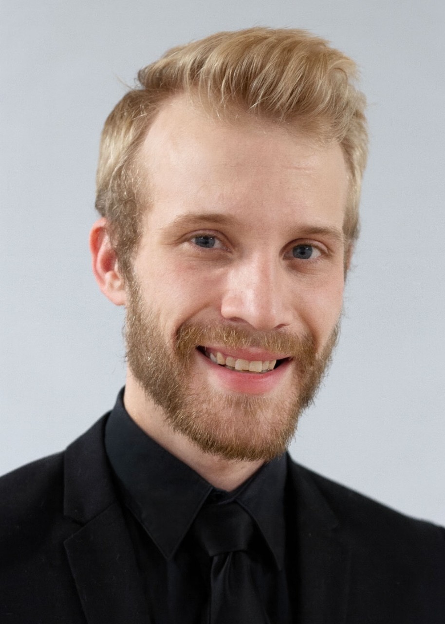 Alumni guest conductor Randell Bertsche.