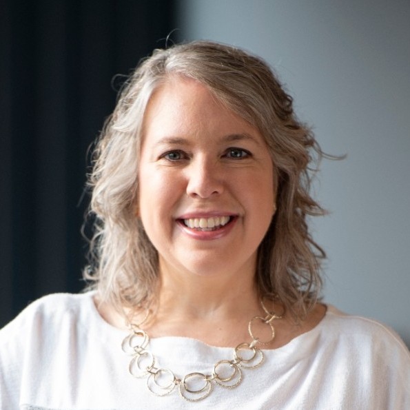 Dr. Carolyn Smith headshot